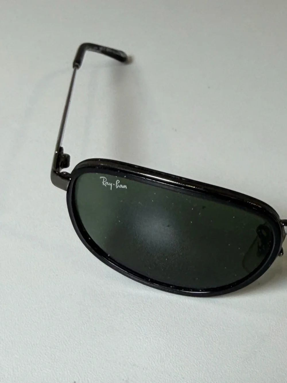 Ray-Ban Vintage RB3047 Made in Italy Black Frame Sunglasses with Green Lenses